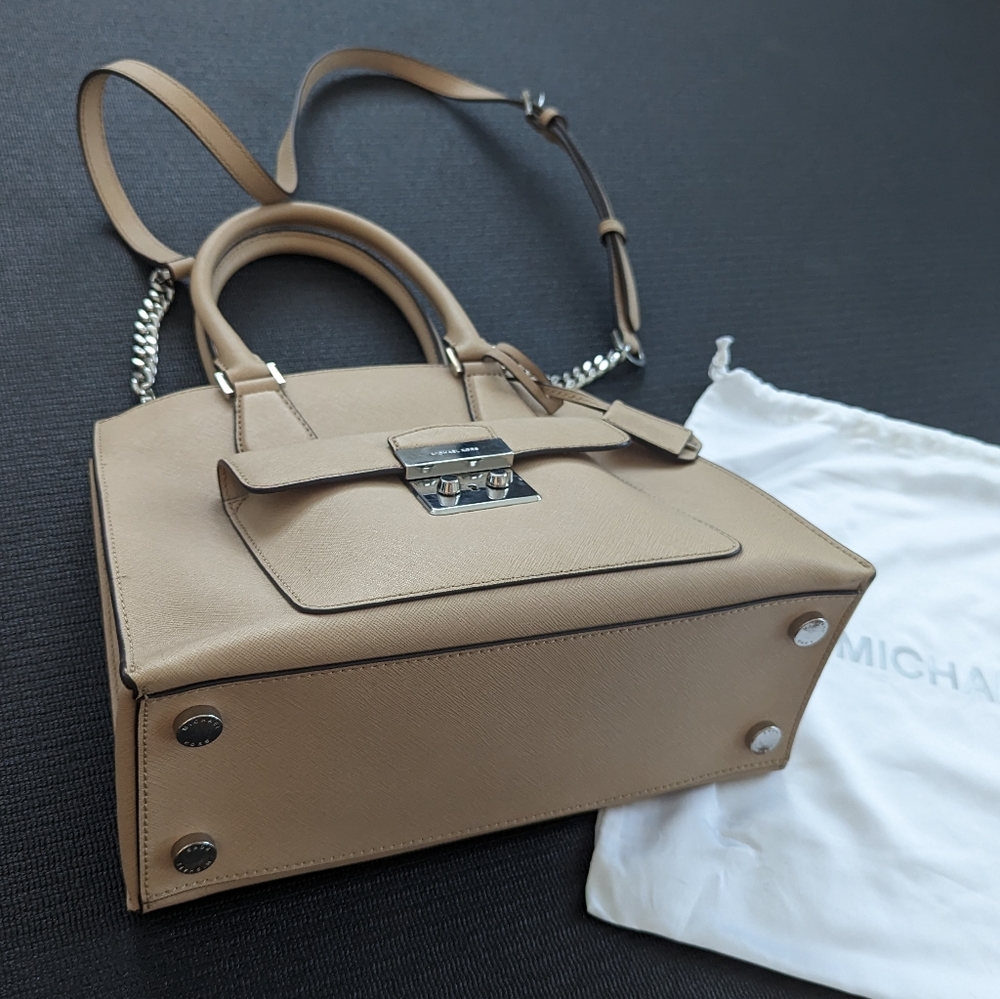 Michael Kors Bridgette Leather Tote - Picture 9 of 10